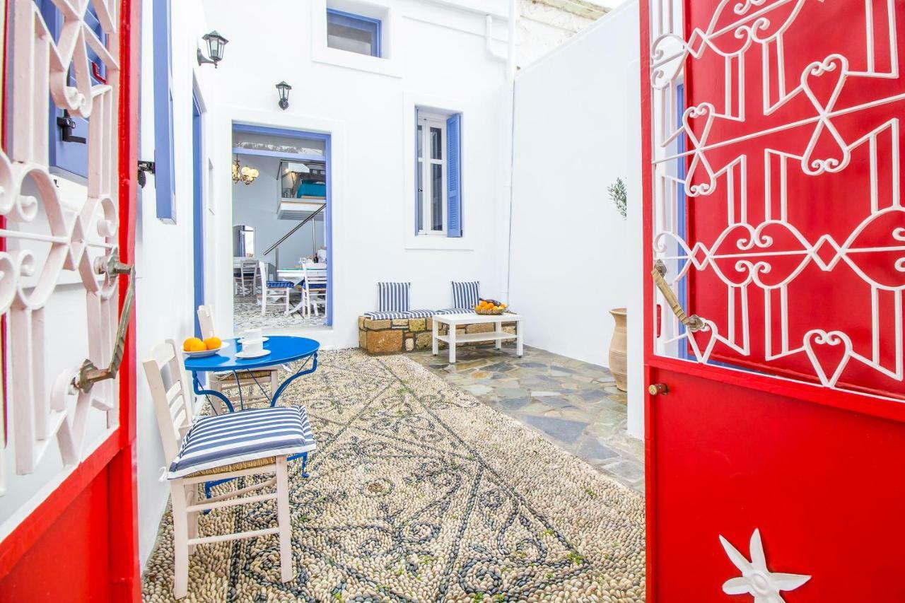 The Red Door In Koskinou Коскину Экстерьер фото